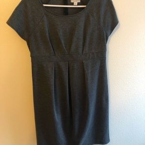 2 Liz lange maternity dresses
